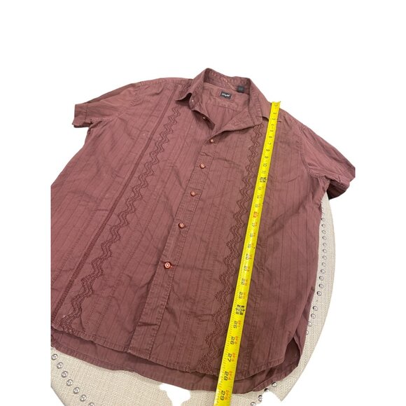 Guess SKU 513 Mens Maroon Short Sleeve Button Up Shirt Size XL - Picture 6 of 9